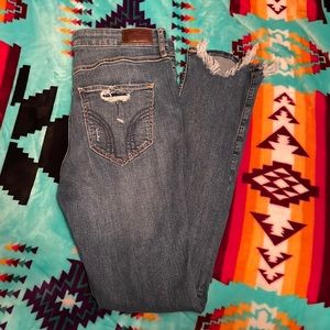 Women’s Distressed Skinny Jeans